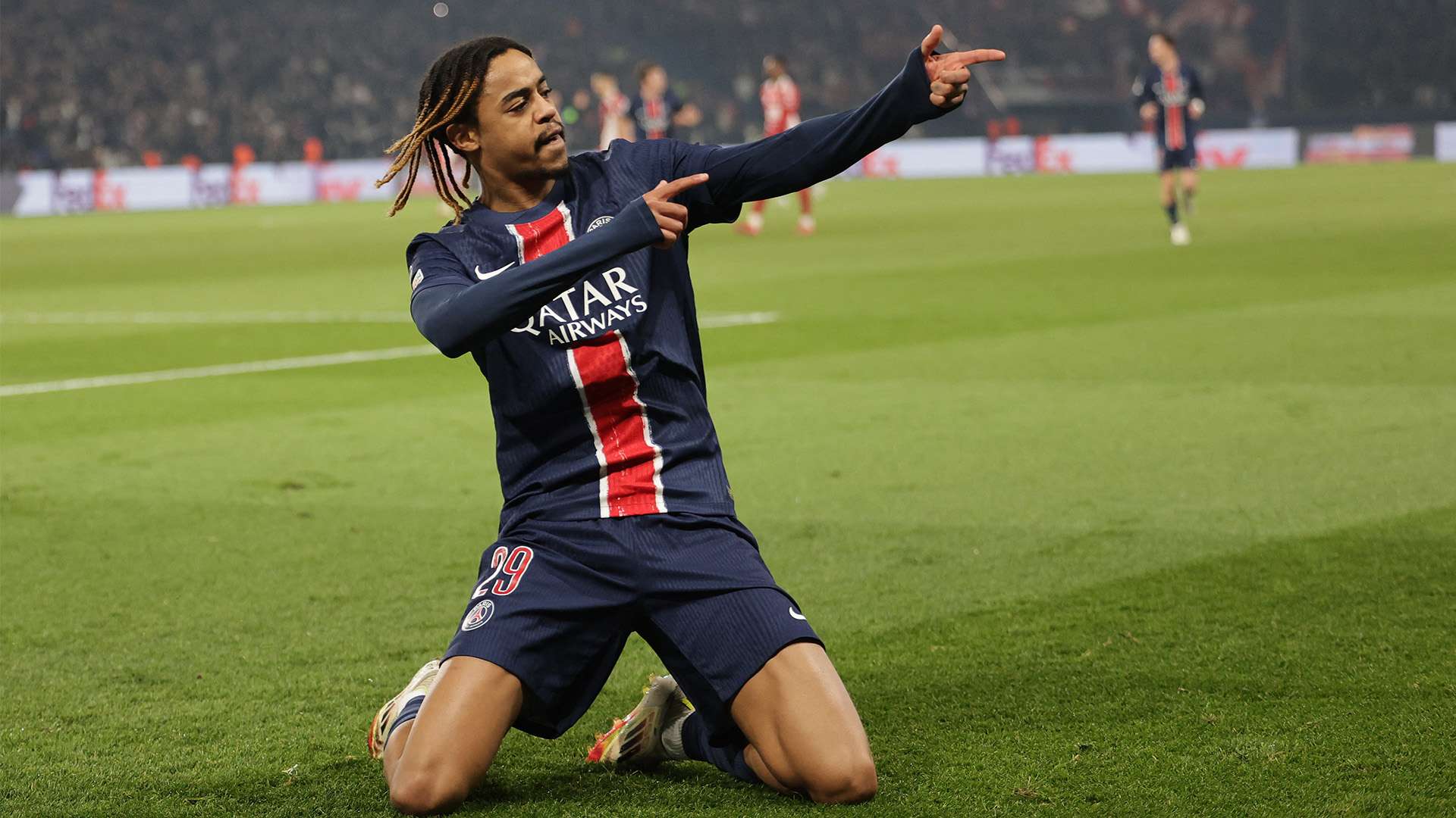 的照耀下 的照耀下